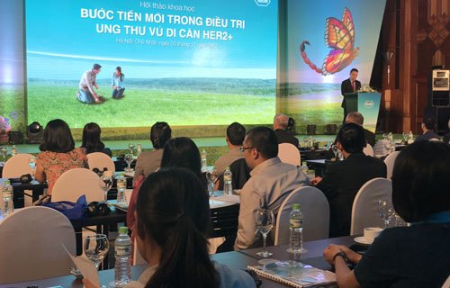 Hội thảo &ldquo;Bước tiến mới trong điều trị ung thư v&uacute; di căn HER2 dương t&iacute;nh&rdquo; ng&agrave;y 5/11.