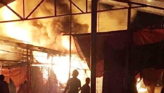 Vĩnh Phúc: Cháy lớn tại chợ Thổ Tang, nhiều gian hàng bị thiêu rụi