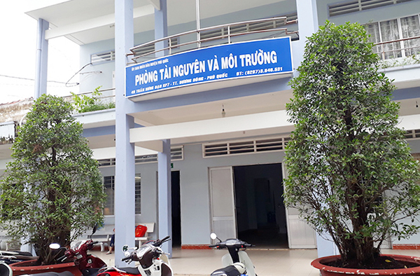 Ph&ograve;ng TN&amp;amp;amp;MT huyện Ph&uacute;c Quốc, nơi &ocirc;ng Sơn&nbsp; l&agrave;m việc. (Ảnh: b&aacute;o C&ocirc;ng an nh&acirc;n d&acirc;n)