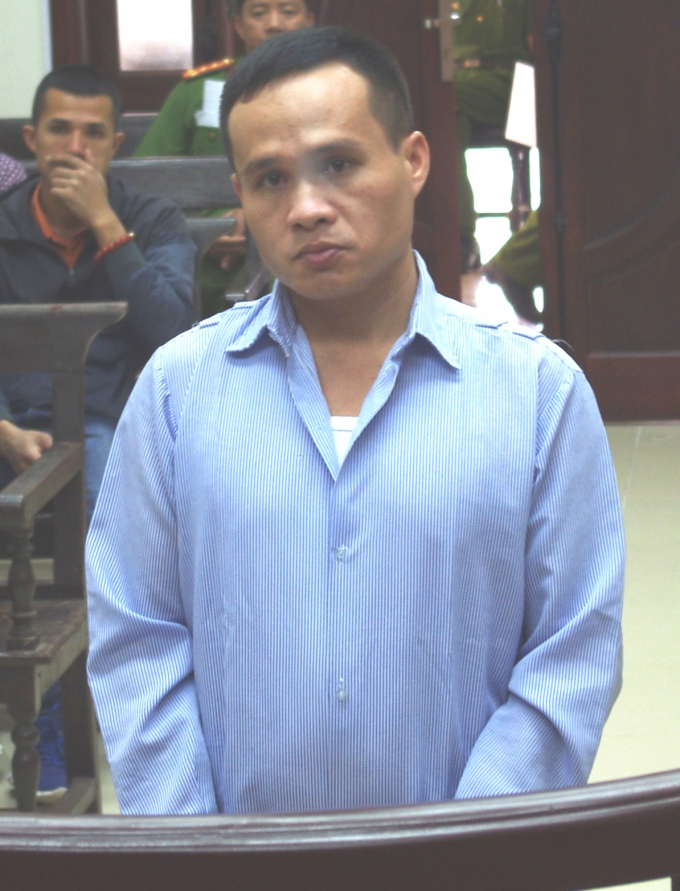 Bị c&aacute;o tại t&ograve;a.