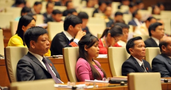 Nghị trường chất vấn: Chọn ai và như thế nào?