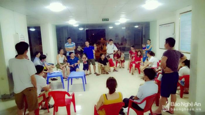 Người d&acirc;n khu chung cư&nbsp;PVNC2 - CT01 lo lắng khi chưa c&oacute; giấy chứng nhận quyền sỡ hữu căn hộ, lại nhận được th&ocirc;ng b&aacute;o thu hồi nợ từ ph&iacute;a ng&acirc;n h&agrave;ng. Ảnh: PT