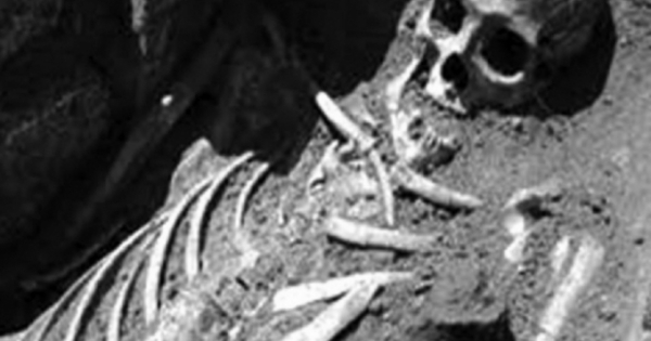 "Lời kêu oan" của bộ hài cốt bị vùi dưới đáy sông: Tội ác được lột tẩy từ việc tàu hút cát...