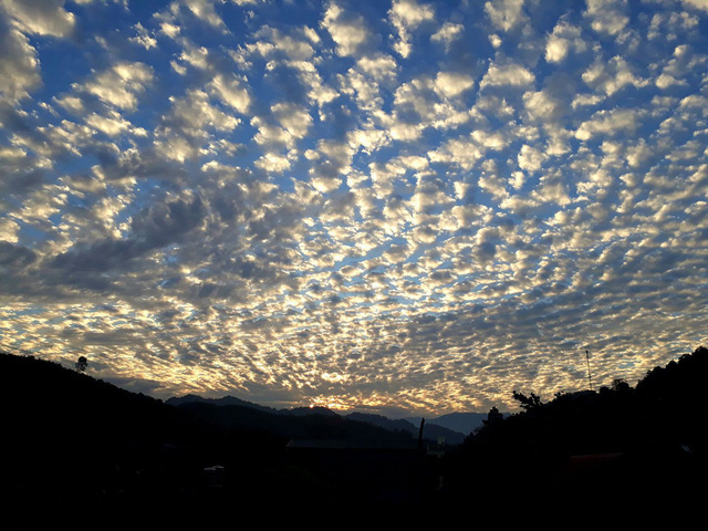 Những &aacute;ng m&acirc;y tuyệt đẹp v&agrave; kỳ ảo xuất hiện ở L&agrave;o Cai