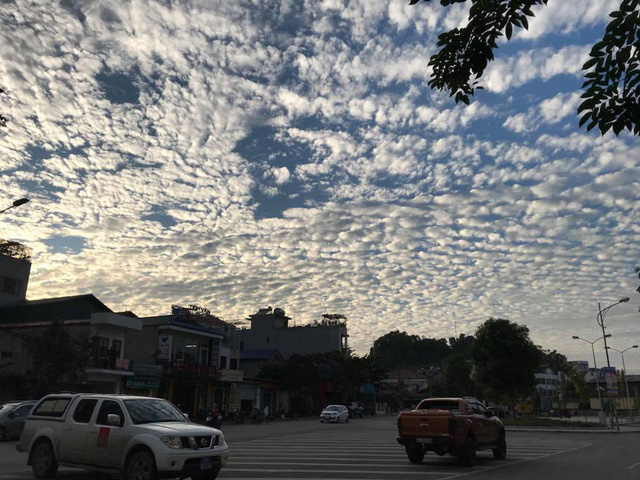 Những &aacute;ng m&acirc;y tuyệt đẹp v&agrave; kỳ ảo xuất hiện ở L&agrave;o Cai