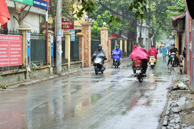 Phố Đ&ocirc;ng Quan sắp được đổi t&ecirc;n th&agrave;nh phố Trịnh Văn B&ocirc;, c&oacute; chiều d&agrave;i 1,2 km, rộng 7,5 m; c&oacute; điểm giao cắt với phố Nguyễn Đ&igrave;nh Ho&agrave;n.