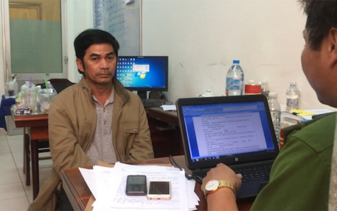 Nghi phạm Lực tại cơ quan c&ocirc;ng an. (Ảnh: b&aacute;o Vietnamnet)