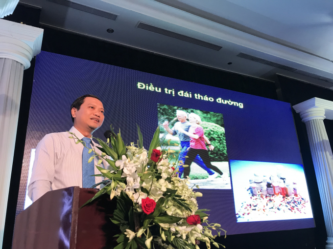 TS.BS Phan Hữu H&ecirc;n chia sẻ c&aacute;ch thiết lập chế độ dinh dưỡng theo thể trạng của từng bệnh nh&acirc;n, hỗ trợ kiểm so&aacute;t đường huyết tốt nhất.