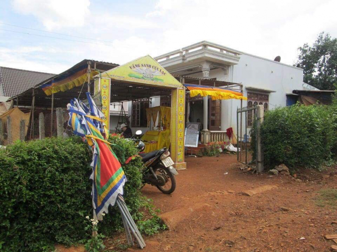 Gia đ&igrave;nh đang lo l&agrave;m đ&aacute;m tang cho anh Nguyễn Minh Lu&acirc;n.