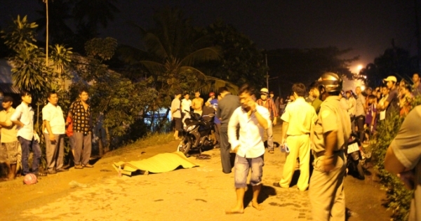 Bình Dương: Hai xe máy va chạm, 2 người thương vong