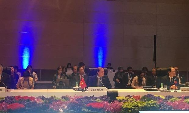 Thứ trưởng Ngoại giao Nguyễn Quốc Dũng ph&aacute;t biểu tại Hội nghị.