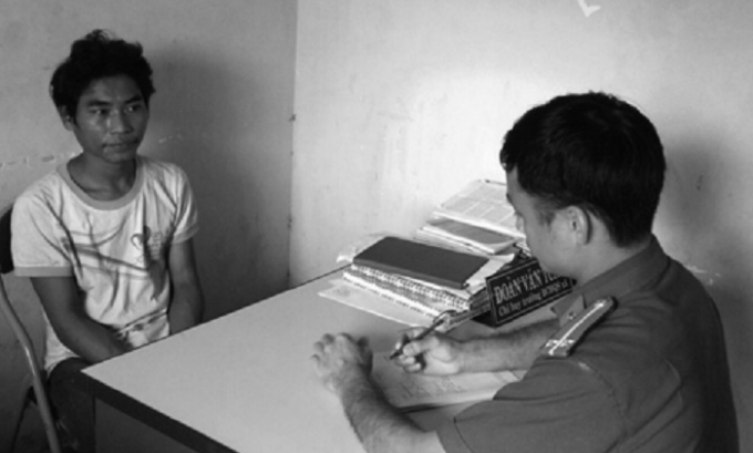 Đối tượng Đo&agrave;n Văn &Uacute;t tại cơ quan chức năng.