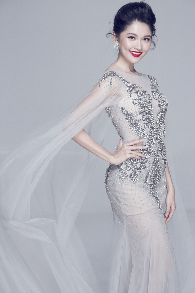 Nguyễn Thị Loan gửi lời ch&uacute;c may mắn đến &Aacute; hậu Thuỳ Dung trước chung kết Hoa hậu Quốc tế 2017