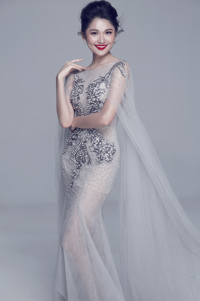 Nguyễn Thị Loan gửi lời ch&uacute;c may mắn đến &Aacute; hậu Thuỳ Dung trước chung kết Hoa hậu Quốc tế 2017