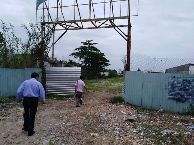 Khu đất được cho l&agrave; bị ng&acirc;n h&agrave;ng b&aacute;n khi người d&acirc;n đang thế chấp.