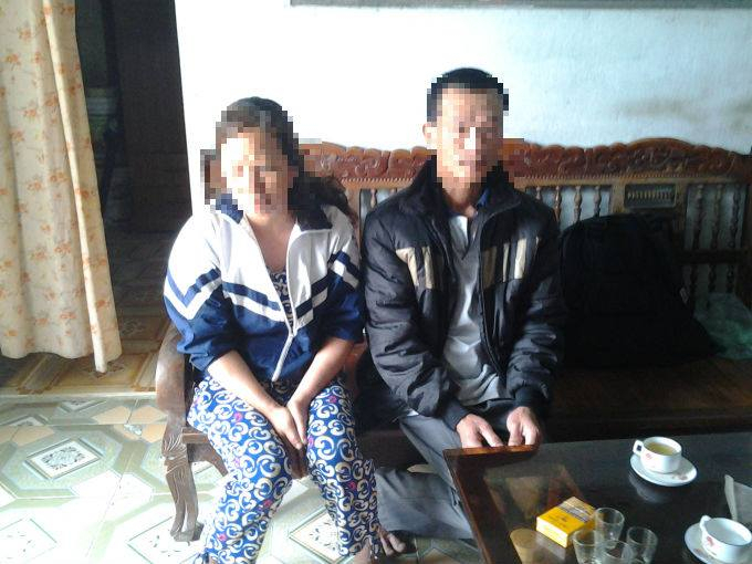 Vợ chồng anh L.kể laị sự việc.