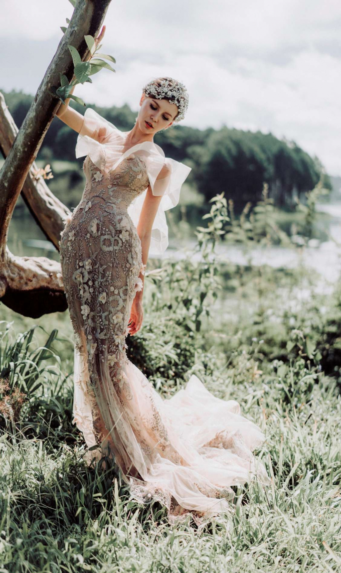 Ngắm nh&igrave;n vẻ đẹp huyền b&iacute; trong những thiết kế mới của thương hiệu Joli Poli