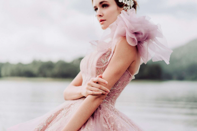 Ngắm nh&igrave;n vẻ đẹp huyền b&iacute; trong những thiết kế mới của thương hiệu Joli Poli