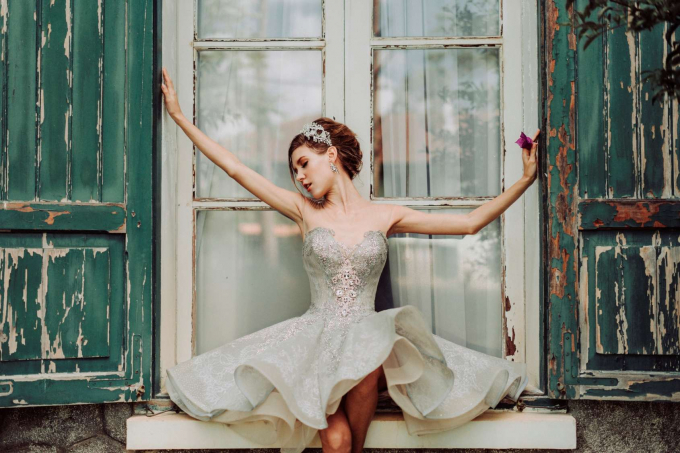 Ngắm nh&igrave;n vẻ đẹp huyền b&iacute; trong những thiết kế mới của thương hiệu Joli Poli