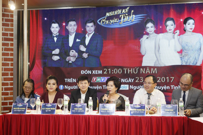 Quang cảnh buổi họp b&aacute;o.