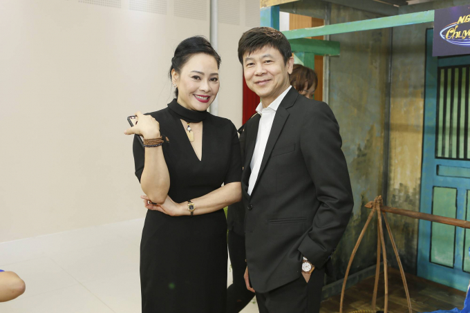 Danh ca Th&aacute;i Ch&acirc;u v&agrave; ca sĩ Đ&ocirc;ng Đ&agrave;o.