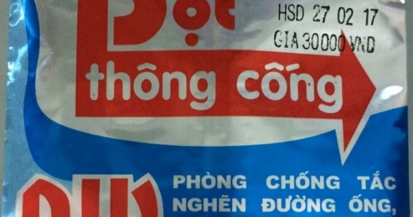 Ăn phải bột thông bồn cầu, 3 trẻ mầm non nhập viện cấp cứu