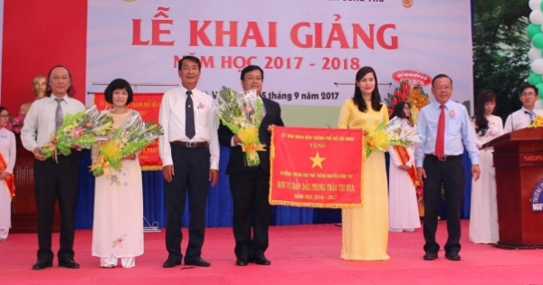 TP HCM: Thầy Huỳnh Trọng Phúc, người Thầy cầm tay, mở ra trí óc và chạm đến trái tim
