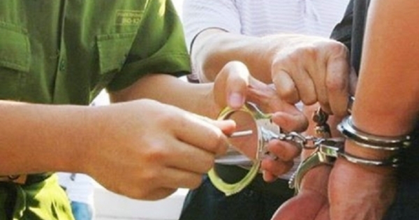 Một trưởng phòng Thanh tra tỉnh Cà mau bị bắt vì làm giả tài liệu của cơ quan tổ chức