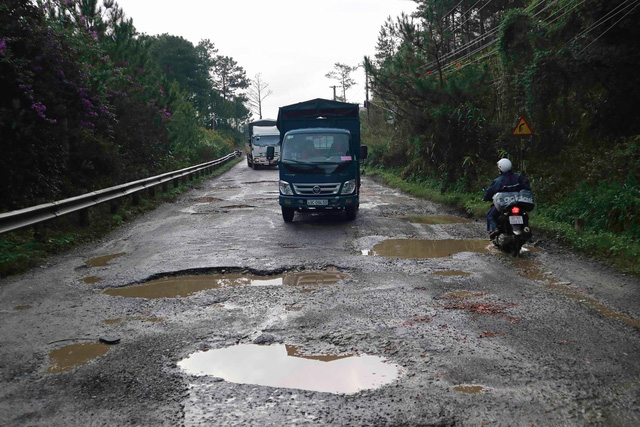 Địa ốc 24h: Quy hoạch l&agrave; giữ nguy&ecirc;n ga H&agrave; Nội, KTX hiện đại nhất Việt Nam tan hoang sau một trận mưa