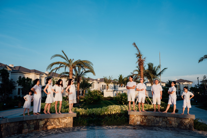 Th&iacute;ch th&uacute; với bộ ảnh độc đ&aacute;o của gia đ&igrave;nh ba thế hệ