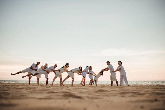 Th&iacute;ch th&uacute; với bộ ảnh độc đ&aacute;o của gia đ&igrave;nh ba thế hệ