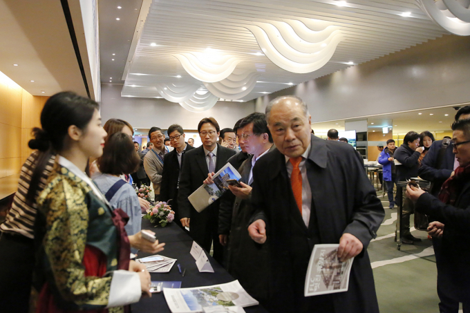 Sự kiện thu h&uacute;t sự tham dự của hơn 400 kh&aacute;ch mời.