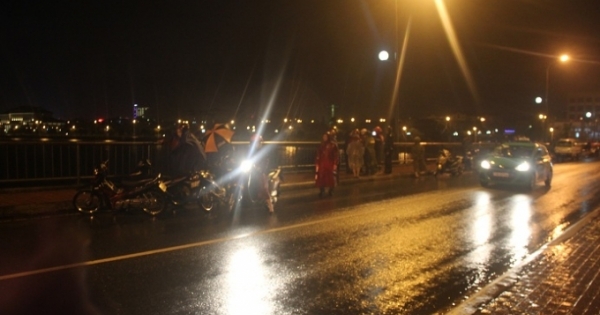 Vụ nam sinh nhảy cầu Nhật Lệ ở Quảng Bình: Tìm thấy thi thể gần chân cầu