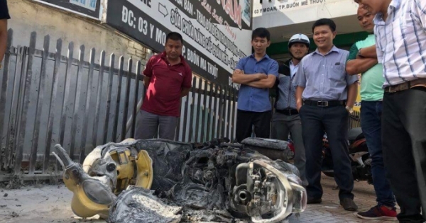 Truy tìm đối tượng chặn đường hành hung và đốt xe của vợ cũ