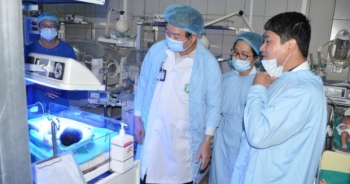 Vụ nhiều trẻ tử vong tại Bắc Ninh: 3 bé chuyển về Bạch Mai trong tình trạng nặng