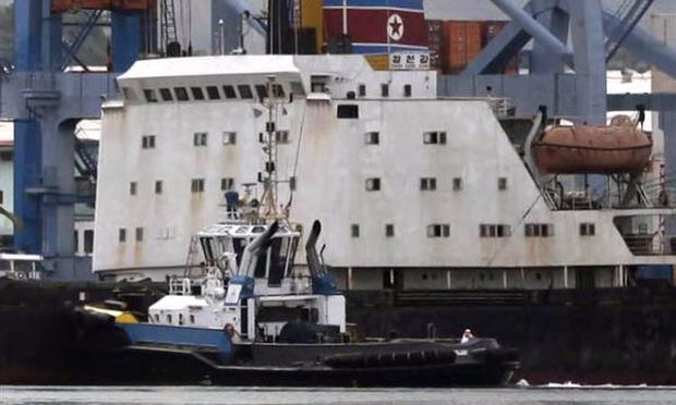 Một t&agrave;u chở h&agrave;ng Triều Ti&ecirc;n. Ảnh minh họa: NBC News