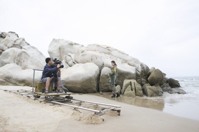 &Aacute; hậu Thi&ecirc;n L&yacute; lần đầu huấn luyện th&iacute; sinh trong tập 9 &ldquo;T&ocirc;i l&agrave; Hoa hậu Ho&agrave;n vũ Việt Nam&rdquo;