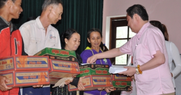 Đoàn Hội đồng hương Quảng Nam tại TP HCM hỗ trợ bà con vùng lũ, lụt Quảng Nam