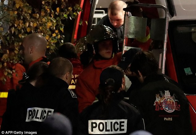 Thoạt ti&ecirc;n, nh&acirc;n vi&ecirc;n của đo&agrave;n xiếc đ&atilde; cố gắng đuổi theo con hổ v&agrave; lấy thịt ra để gọi n&oacute; về. Nhưng khi những nỗ lực của nh&acirc;n vi&ecirc;n đo&agrave;n xiếc đều thất bại, lực lượng cảnh s&aacute;t quyết định phương &aacute;n cuối c&ugrave;ng ch&iacute;nh l&agrave; phải hạ gục con hổ để chặn mọi khả năng xảy ra t&igrave;nh huống xấu.