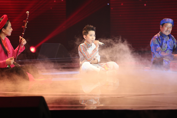 Đ&igrave;nh T&acirc;m.