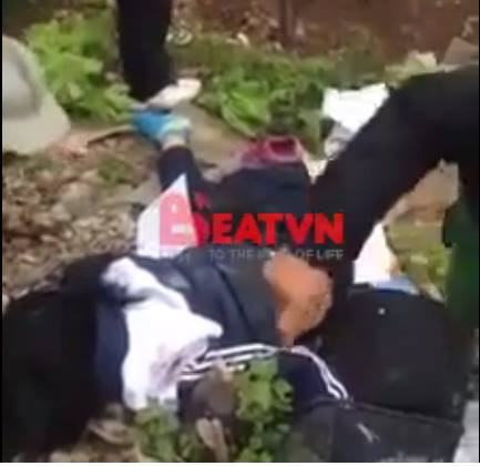 H&igrave;nh ảnh nữ sinh bị t&agrave;u hoả h&uacute;c văng nhiều m&eacute;t. (Ảnh: Beat).