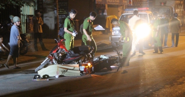 Xe máy đối đầu, nam thanh niên cắn lưỡi tử vong
