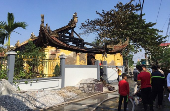 Th&aacute;i B&igrave;nh: Hỏa hoạn thi&ecirc;u rụi ng&ocirc;i đ&igrave;nh cổ h&agrave;ng trăm tuổi