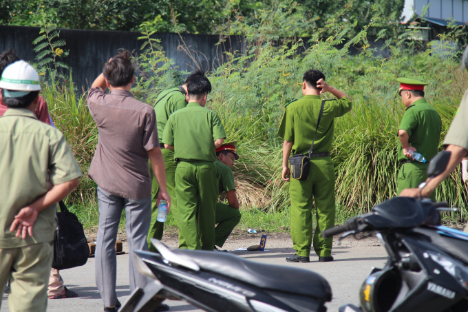 C&ocirc;ng an tỉnh B&igrave;nh Dương kh&aacute;m nghiệm hiện trường.