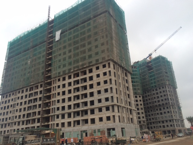 Địa ốc 24h: Bốn ng&acirc;n h&agrave;ng kh&ocirc;ng được bảo l&atilde;nh b&aacute;n nh&agrave; tr&ecirc;n giấy, bộ TN&amp;amp;MT nhận &ldquo;lỗi diễn đạt&rdquo; sổ đỏ gia đ&igrave;nh