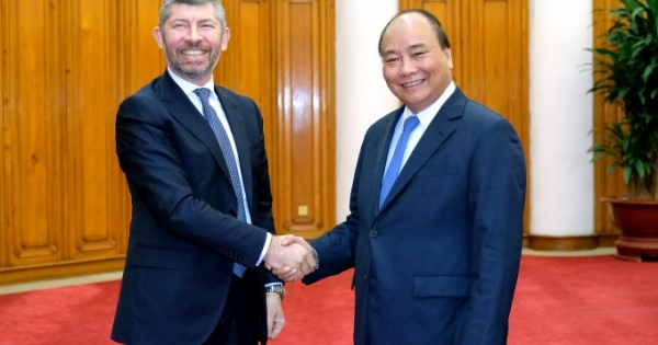 Thủ tướng Nguyễn Xuân Phúc tiếp Thứ trưởng Bộ phát triển kinh tế Italy