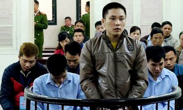 Các bị cáo tại tòa. (Ảnh Zing.vn)