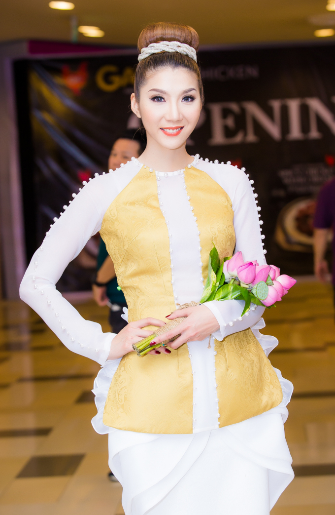 Mẹ Chồng l&agrave; bộ phim kể về cuộc chiến kh&ocirc;ng khoan nhượng, một mất một c&ograve;n giữa những người phụ nữ trong gia đ&igrave;nh, giữa mẹ chồng v&agrave; n&agrave;ng d&acirc;u. Bộ phim khắc hoạ n&ecirc;n bức tranh những năm đầu thế kỷ 20 về ng&ocirc;i l&agrave;ng Đại Điền.