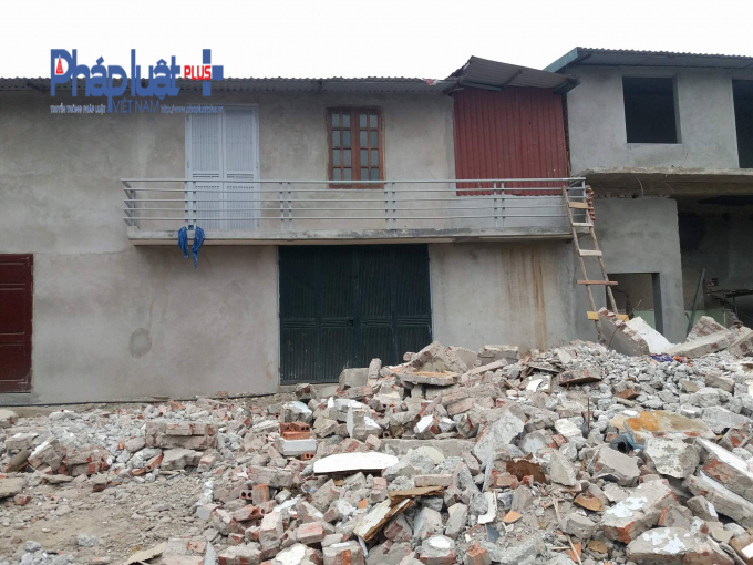 Dự &aacute;n đường 2,5 chưa xong, nhiều c&ocirc;ng tr&igrave;nh si&ecirc;u mỏng đ&atilde; vội v&atilde; ho&agrave;n thiện