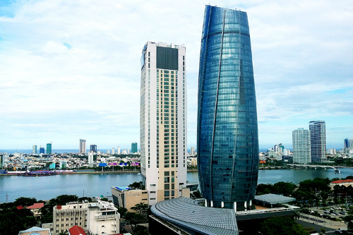 To&agrave; nh&agrave; h&agrave;nh ch&iacute;nh (h&igrave;nh tr&ograve;n) của th&agrave;nh phố Đ&agrave; Nẵng. Ảnh:&nbsp;Nguyễn Đ&ocirc;ng.